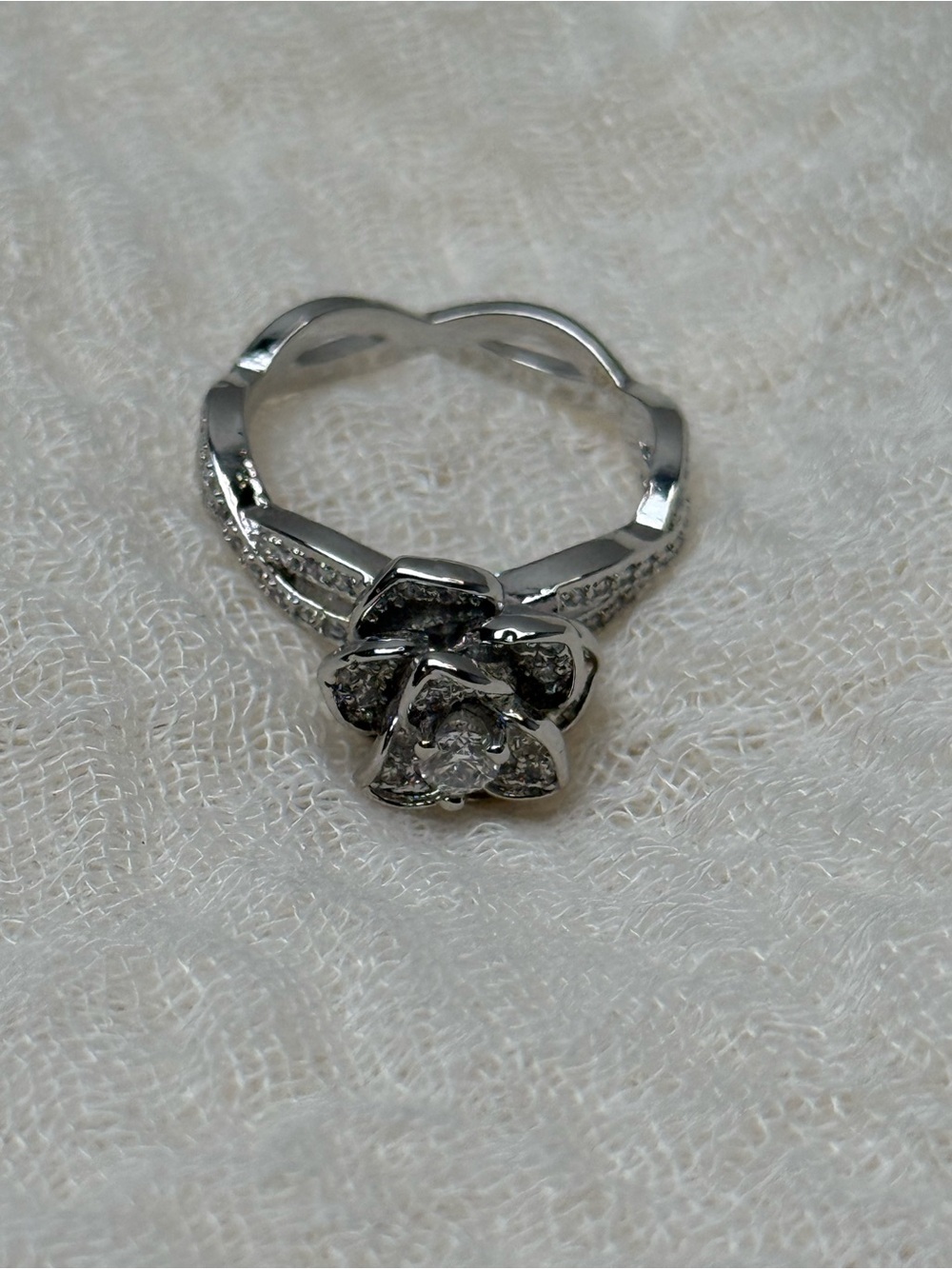 925 Stealing Silver Floral Cluster Ring with Clear Stones, Size 9